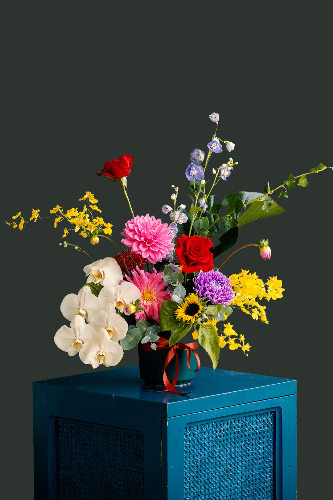 fresh flower arrangement by gobush florist Brisbane